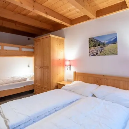 Feriehus Schoeneben Drei Sonnen Wald im Pinzgau