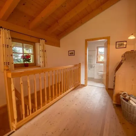 Schoeneben Drei Sonnen Wald im Pinzgau