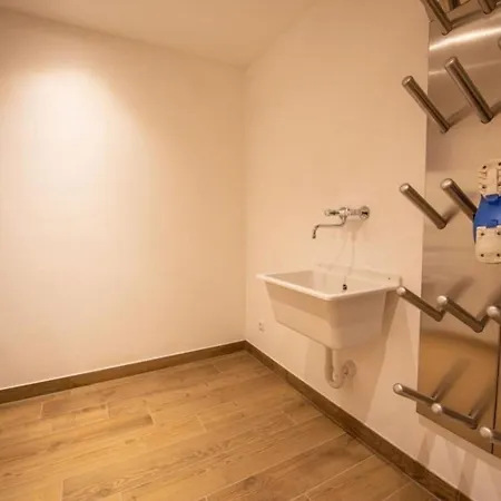 Schoeneben Drei Sonnen * Wald im Pinzgau