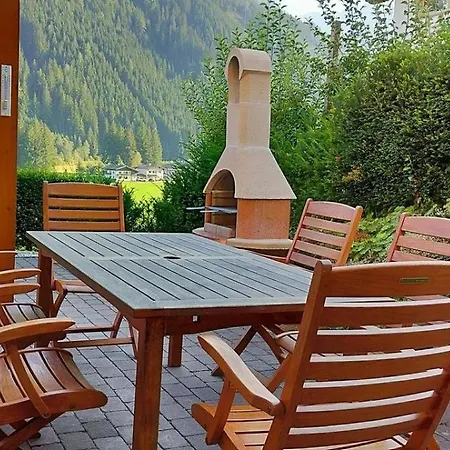 Schoeneben Drei Sonnen Wald im Pinzgau